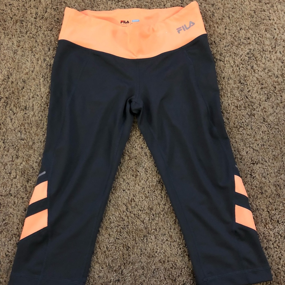Athletic capris
